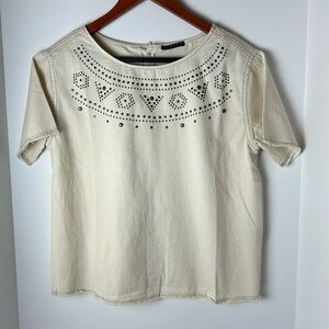 Sides cotton Studded top. NWOT SM